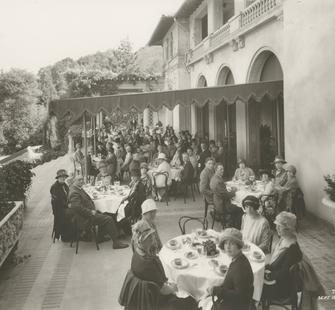 Summer Lunch in 1926
